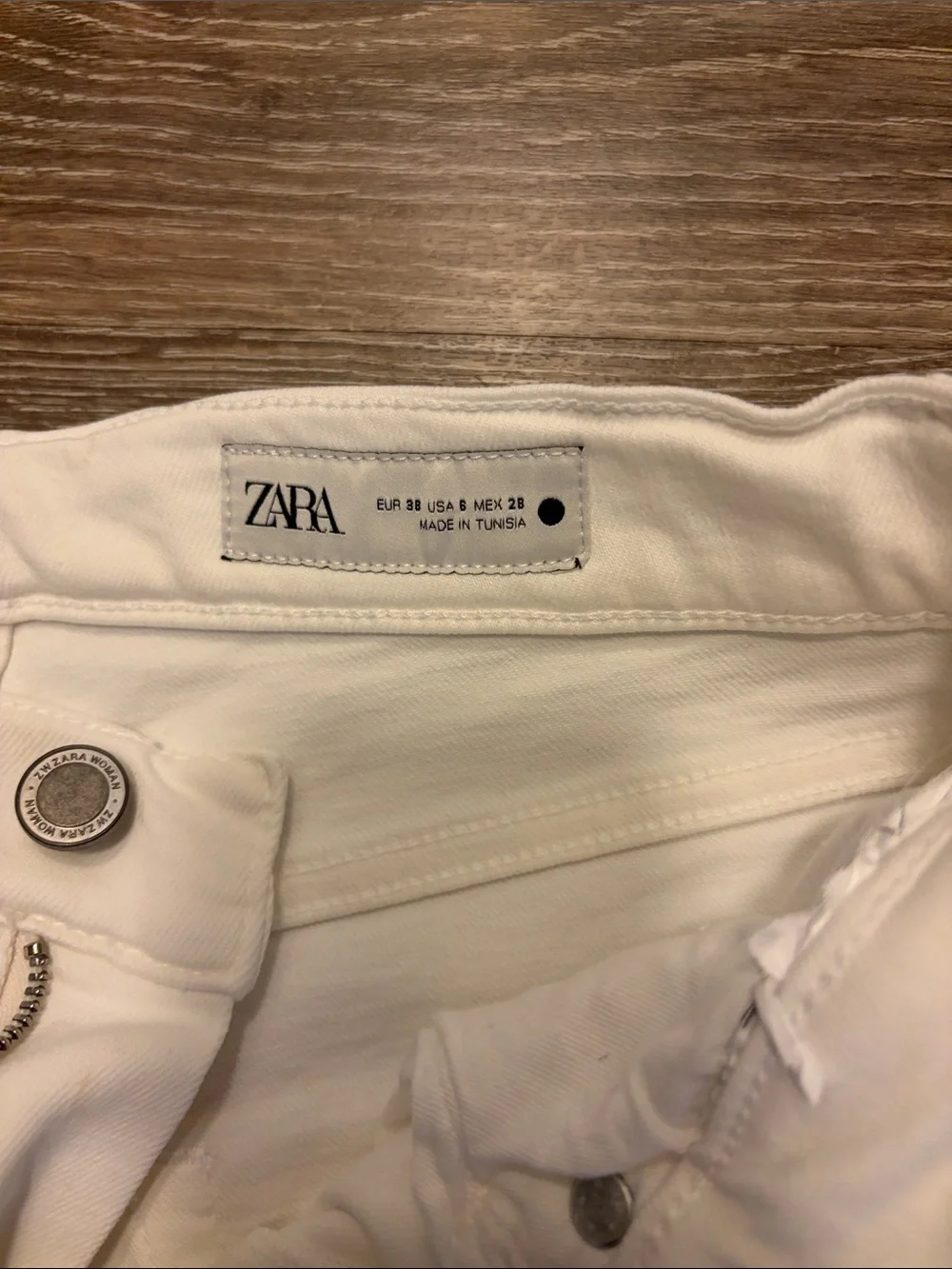 Zara Women's Slim Straight Jeans in Cream